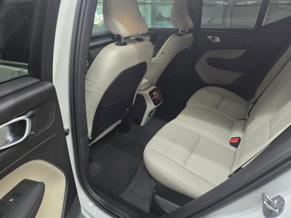 Volvo XC40のガラスコーティング事例｜韓国での施工例 施工写真 2-2
