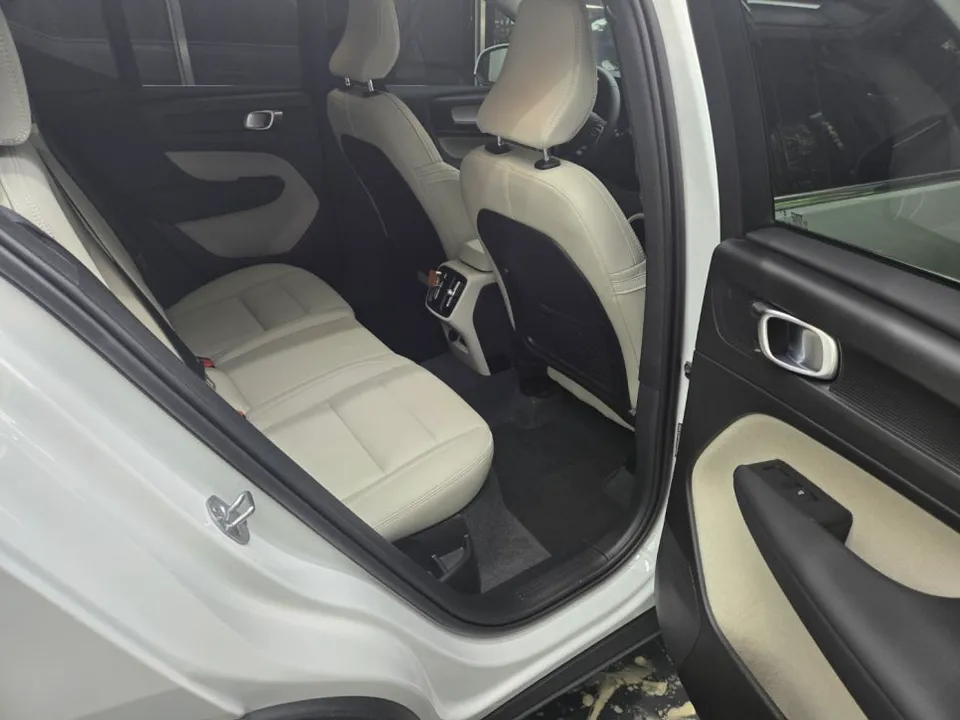Volvo XC40のガラスコーティング事例｜韓国での施工例 施工写真 3-2