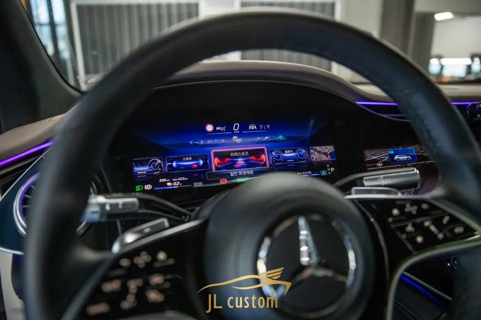 Mercedes-Benz EQS android head unit - Mercedes-Benz EQS Coding & Firmware Upgrade Review: AMG Feel photo 5