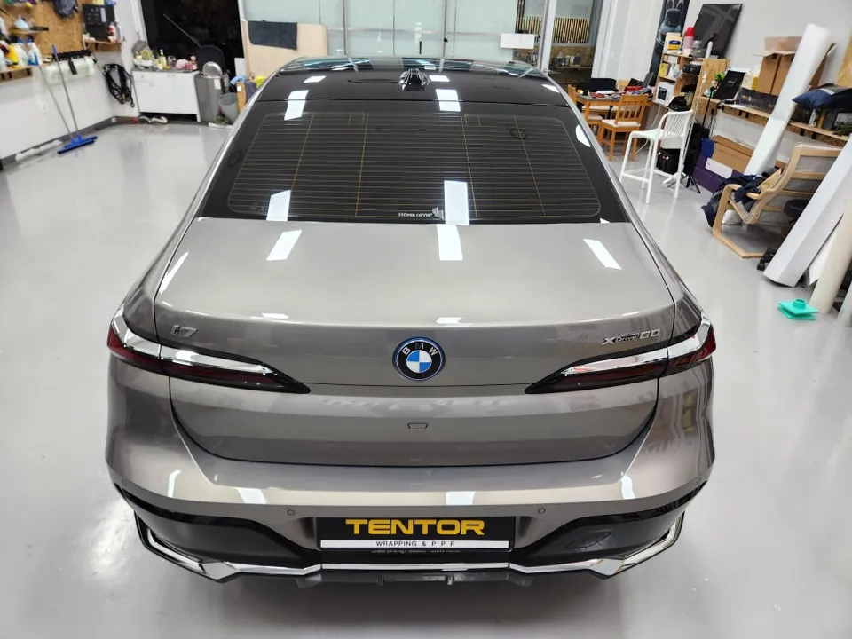 BMW 7 SeriesのカラーPPF施工事例|費用目安・仕上がり 施工写真 1-2