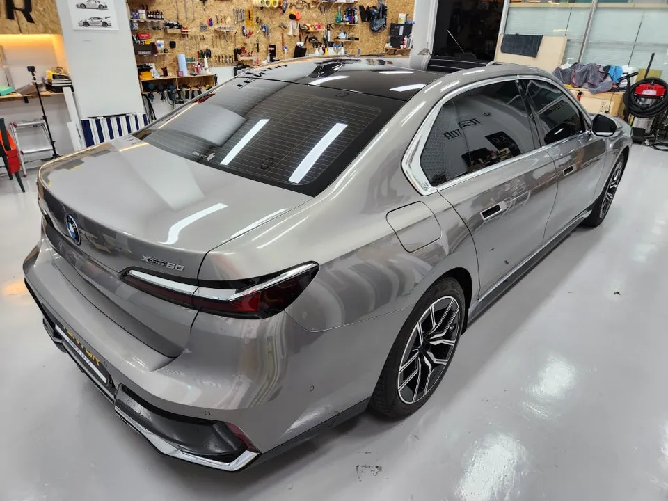 BMW 7 SeriesのカラーPPF施工事例|費用目安・仕上がり 施工写真 2-2