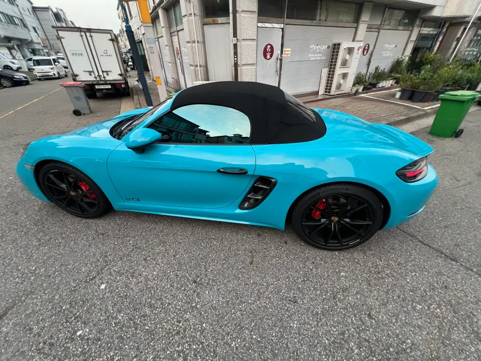 Porsche 718 Boxster oem options - Porsche 718 Boxster OEM Options Review: Smart Key Upgrade Cost photo 4