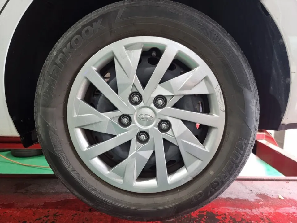 Hyundai Elantra CN7のホイールリペア・塗装事例 施工写真 3-1