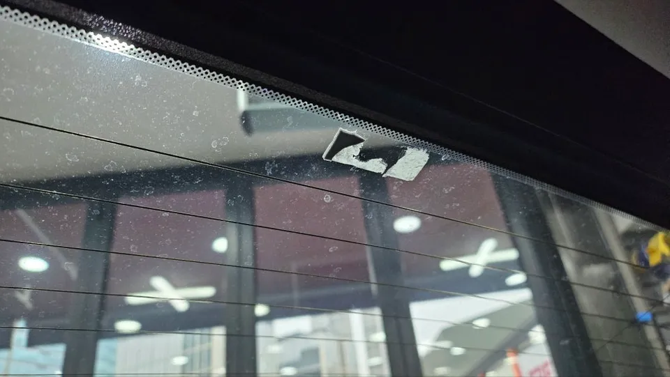 Hyundai Azeraのドラレコ取付事例｜費用目安・仕上がり 施工写真 3-2
