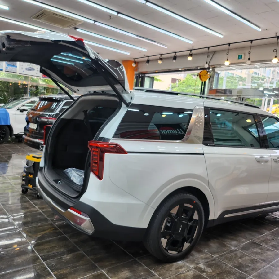 Kia Carnival 4th Genのカーフィルム施工事例|費用目安・仕上がり 施工写真 3-1