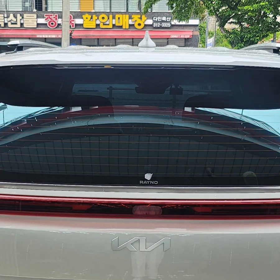 Kia Carnival 4th Genのカーフィルム施工事例|費用目安・仕上がり 施工写真 1-3