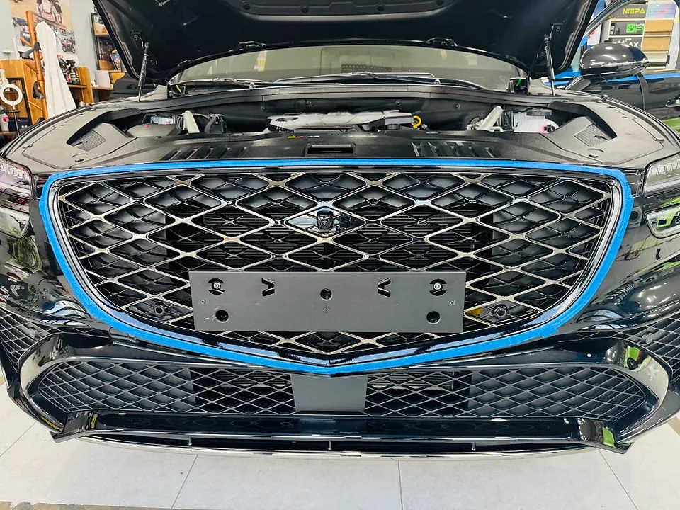 Genesis GV70のカーラッピング事例｜費用目安・仕上がり 施工写真 2-2