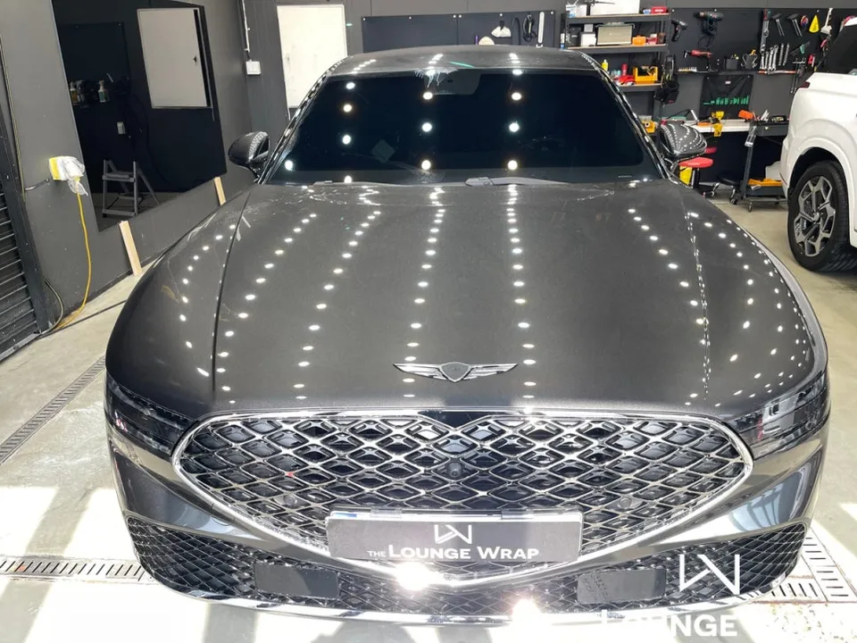 Genesis G90 vinyl wrap - Genesis G90 Vinyl Wrap Review: Chrome Delete for Black Edition Lo photo 3