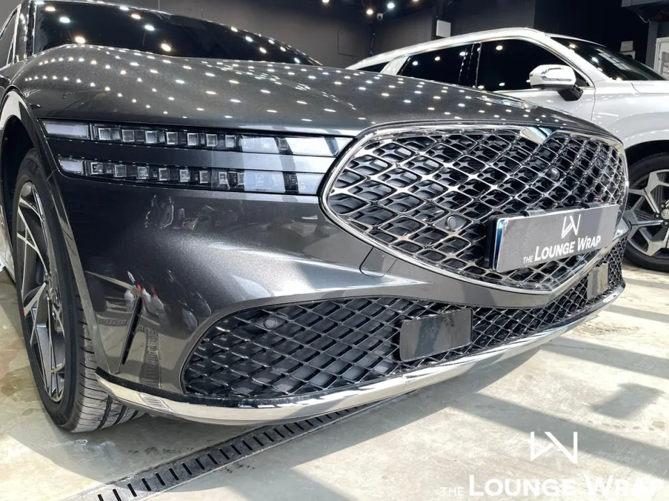 Genesis G90 vinyl wrap - Genesis G90 Vinyl Wrap Review: Chrome Delete for Black Edition Lo photo 5