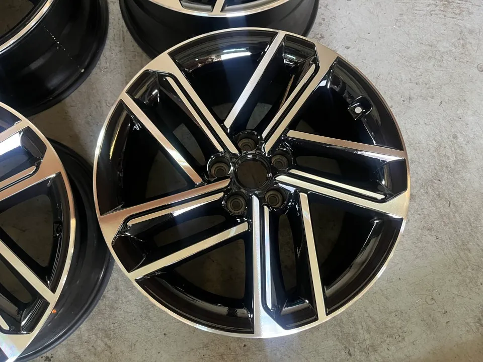 Genesis G80 RG3 Wheel Repair & Painting Review