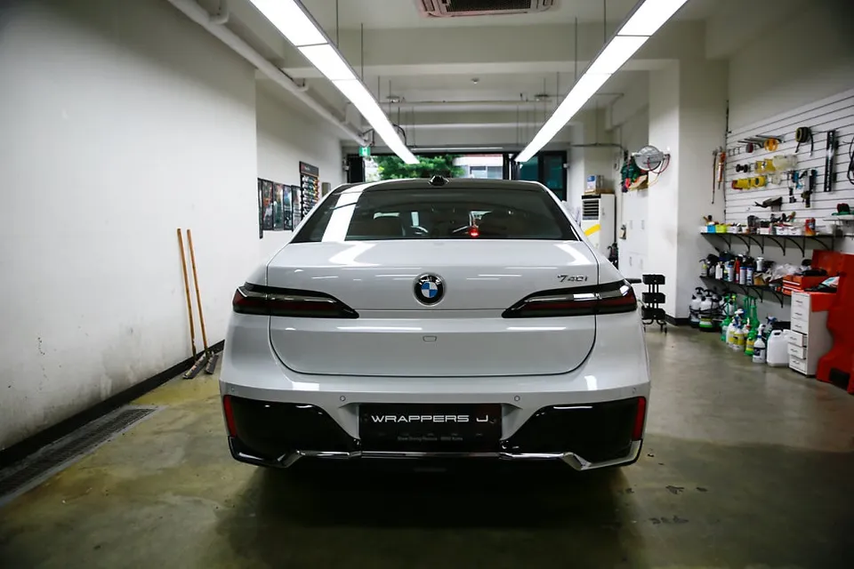 BMW 7 Series window tinting - BMW 7 Series Window Tinting Review: Enhanced Style & Comfort photo 4