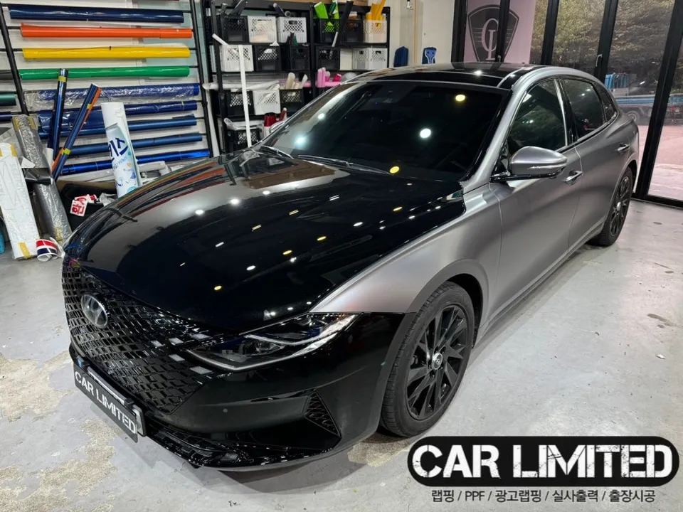 Hyundai Azeraのカーラッピング事例｜サテンダークグレー 施工写真 2-3