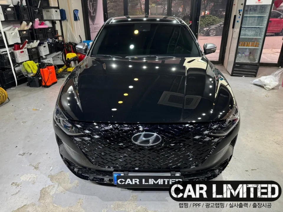 Hyundai Azeraのカーラッピング事例｜サテンダークグレー 施工写真 3-3