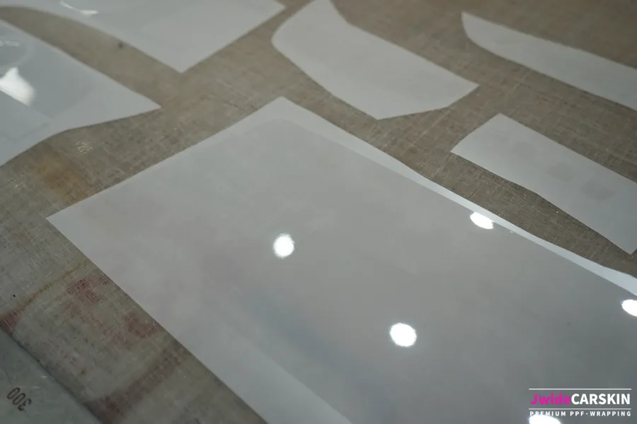 Kia K8 ppf - Kia K8 PPF Review: Scratch Protection for Glossy Interior photo 5