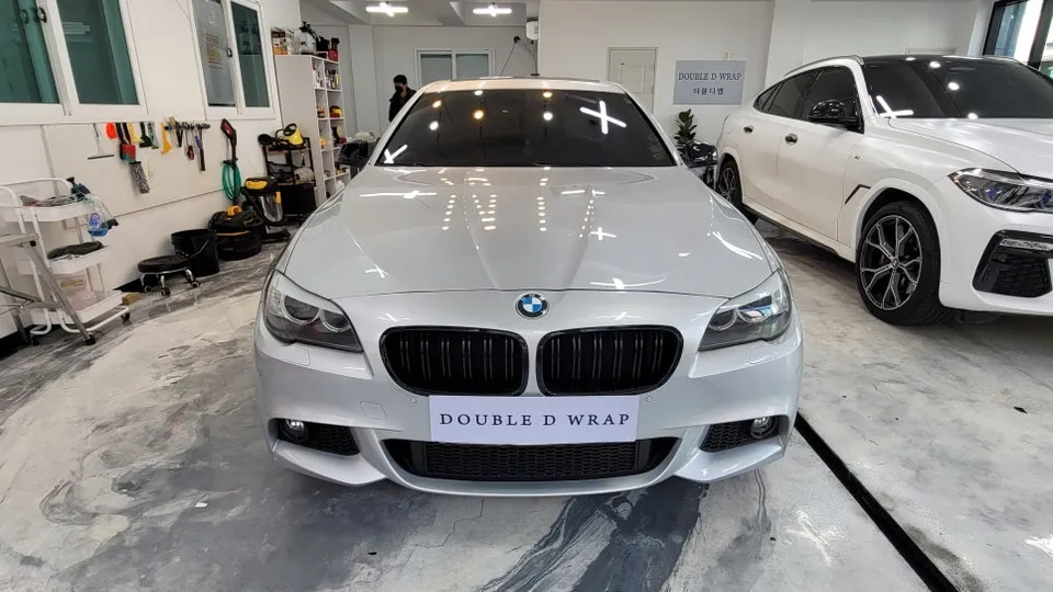 BMW 5 Series F10 Vinyl Wrap & Chrome Delete Review