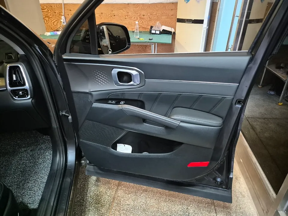 Kia Sorento MQ4 ambient lighting - Kia Sorento MQ4 Ambient Lighting Review — Cost & Results photo 2