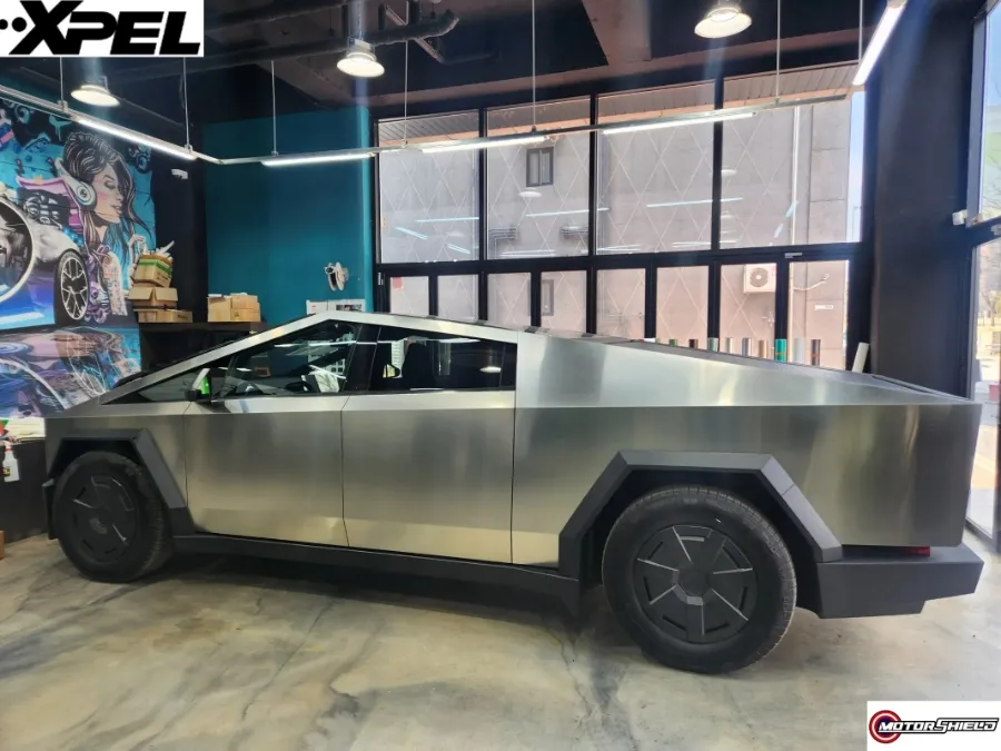 Tesla Cybertruckのカーフィルム施工事例｜費用目安・仕上がり 写真