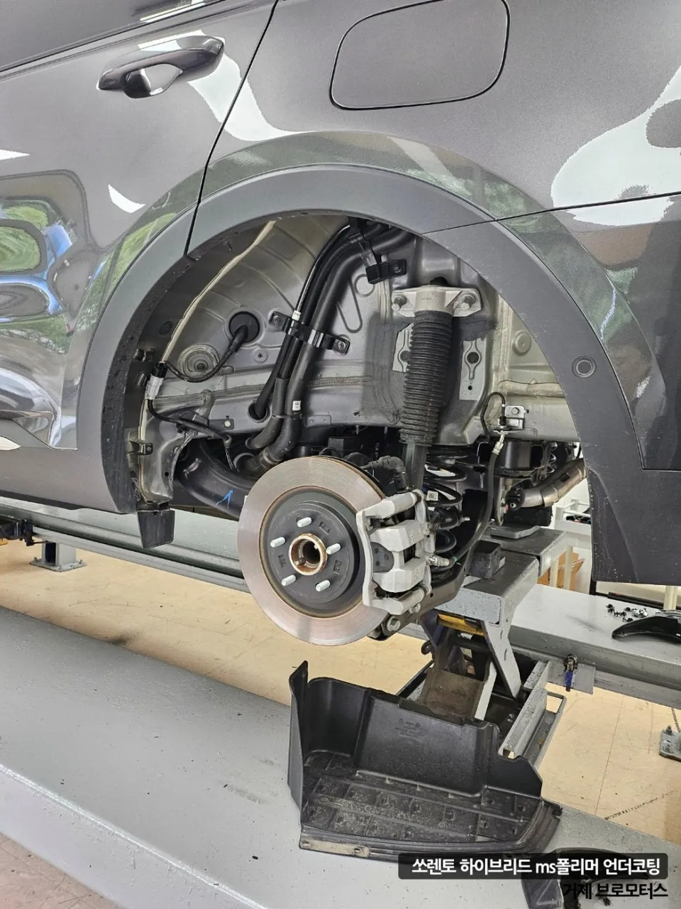 Kia Sorento Hybrid soundproofing - Kia Sorento Hybrid Soundproofing Review: Cost & Results photo 3