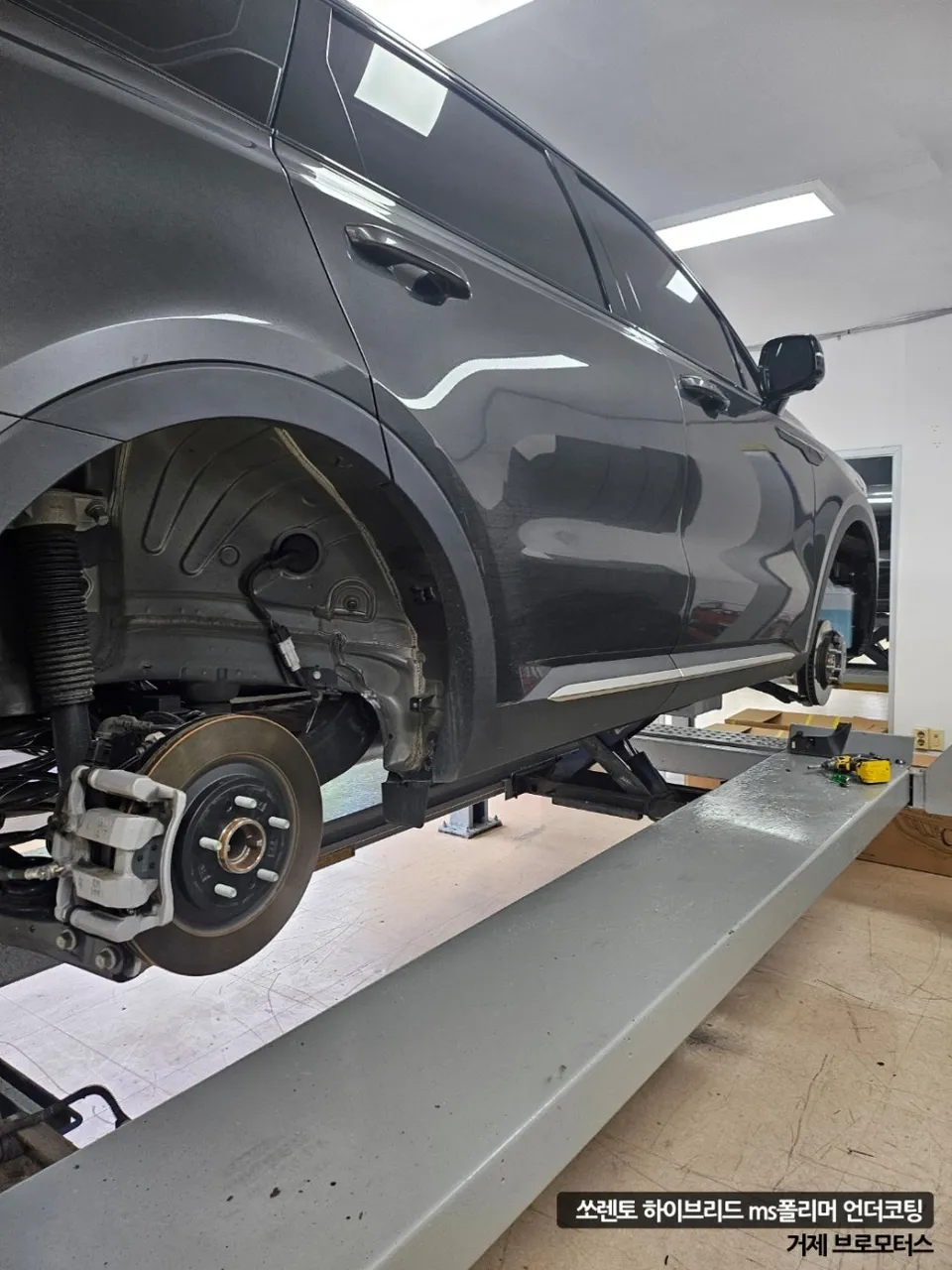 Kia Sorento Hybrid soundproofing - Kia Sorento Hybrid Soundproofing Review: Cost & Results photo 4