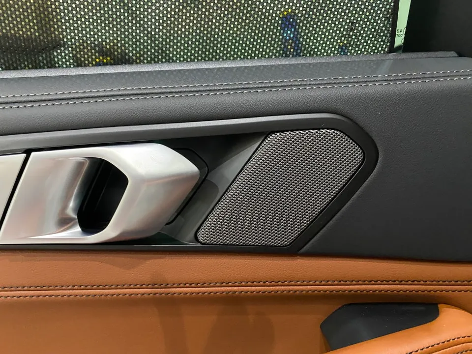 BMW X6 ambient lighting - BMW X6 Ambient Lighting Upgrade: Enhanced Interior LED Mood photo 4