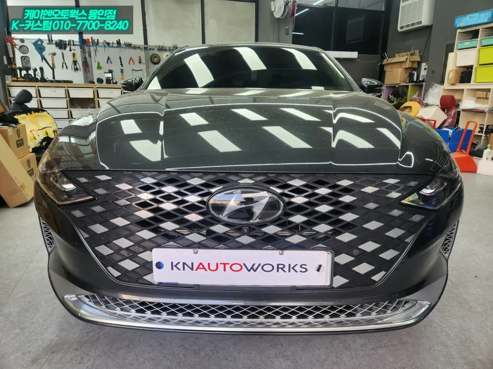 Hyundai Grandeur IG body kit - Hyundai Grandeur IG Body Kit Review: Dark Chrome Grill Transforma photo 3