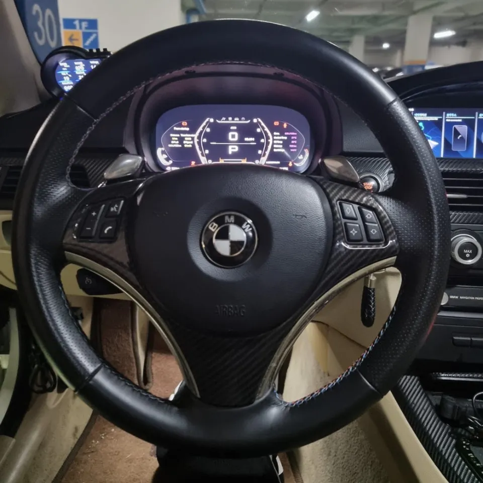 BMW 320i G20 steering wheel - BMW 320i Custom Steering Wheel Review: Carbon M-Style Upgrade photo 4