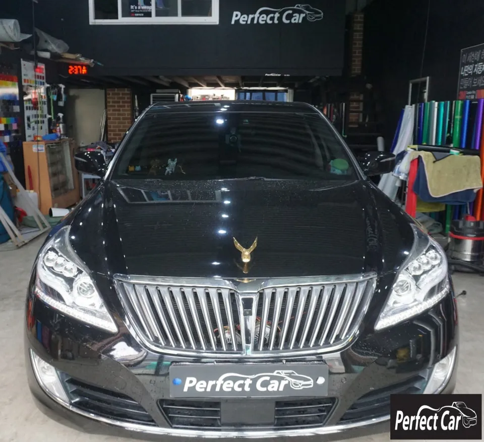 Hyundai Equus vinyl wrap - Hyundai Equus Vinyl Wrap Review: Grill & Lights photo 3