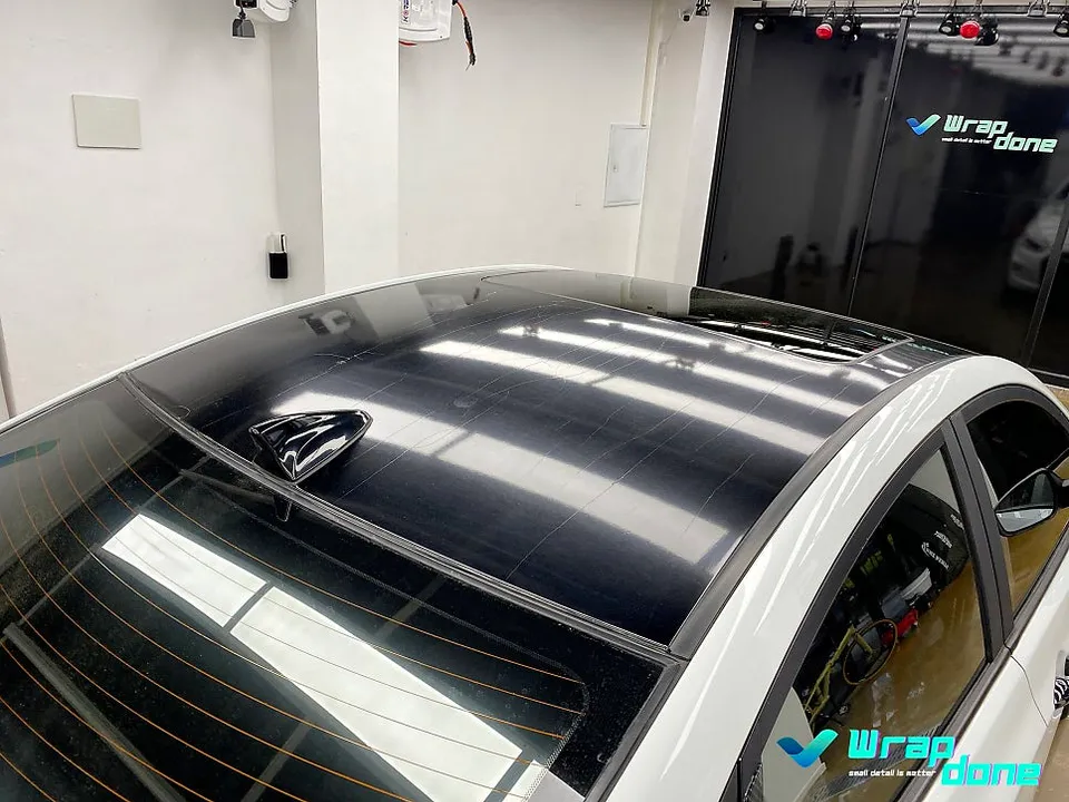 Hyundai Accentのカーラッピング事例｜費用目安と仕上がり 施工写真 1-2