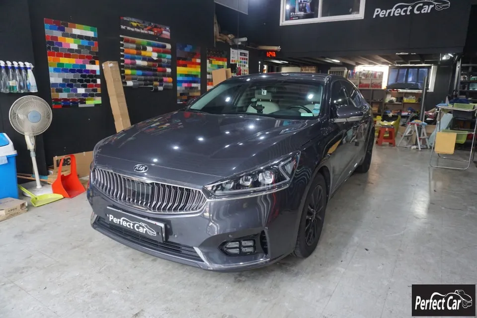 Kia K7のカーラッピング事例|費用目安・仕上がり 施工写真 2-1