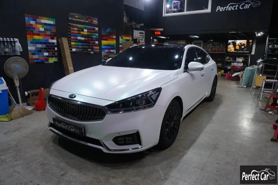 Kia K7のカーラッピング事例|費用目安・仕上がり 施工写真 3-1