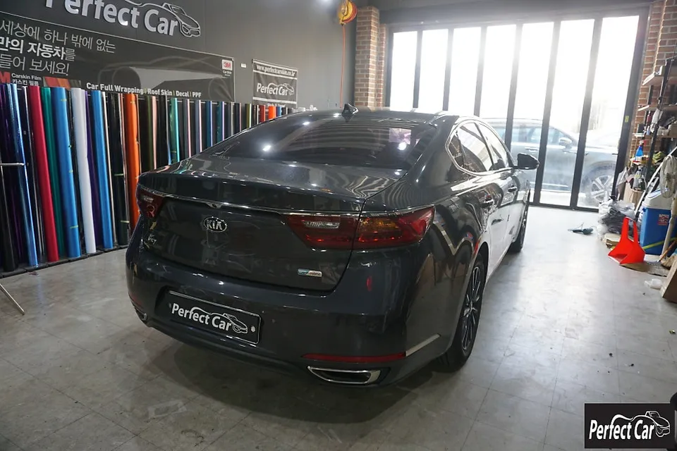 Kia K7のカーラッピング事例|費用目安・仕上がり 施工写真 3-2