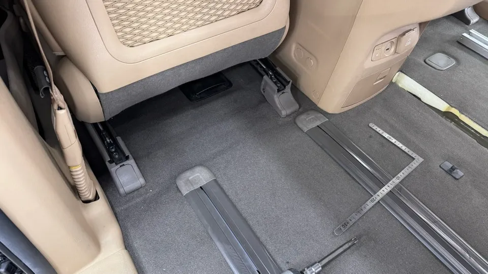 Kia Carnival KA4 ambient lighting - Kia Carnival KA4 Ambient Lighting Review - Mood Lighting Upgrade photo 4