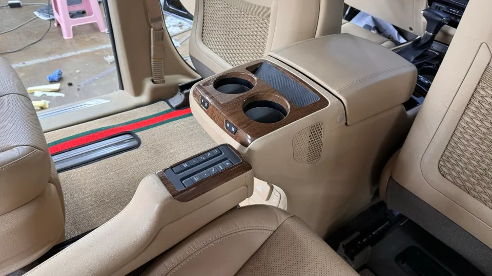 Kia Carnival KA4 ambient lighting - Kia Carnival KA4 Ambient Lighting Review - Mood Lighting Upgrade photo 5