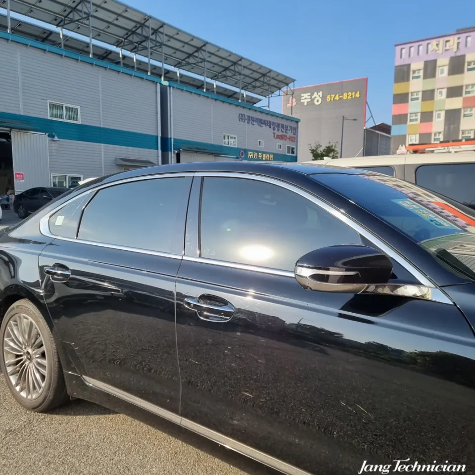Kia K900のカーフィルム施工事例:費用目安と仕上がり 施工写真 3-3