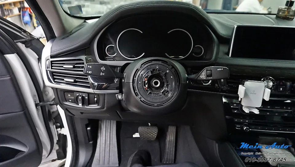 BMW X6 F16 steering wheel - BMW X6 Steering Wheel Customization Review — Enhanced Driving Exp photo 4