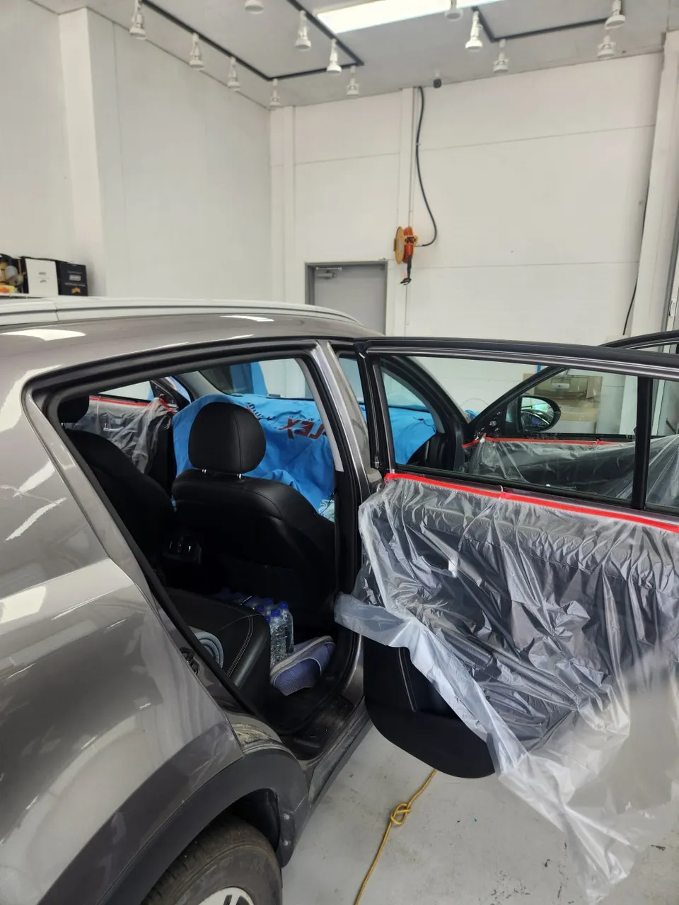 Kia Sportageのカーフィルム施工事例 施工写真 3