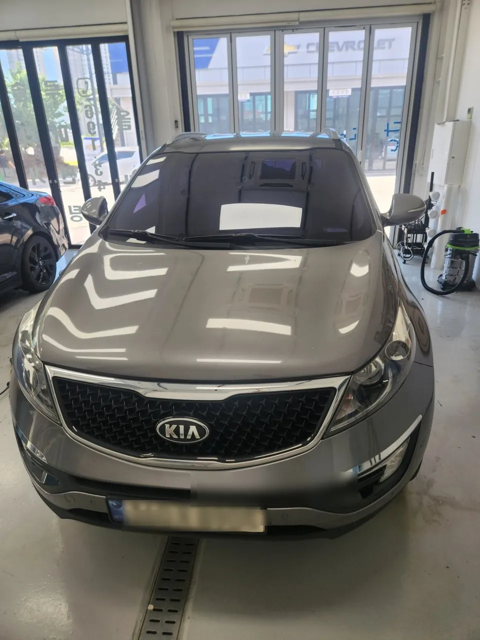 Kia Sportageのカーフィルム施工事例 施工写真 6