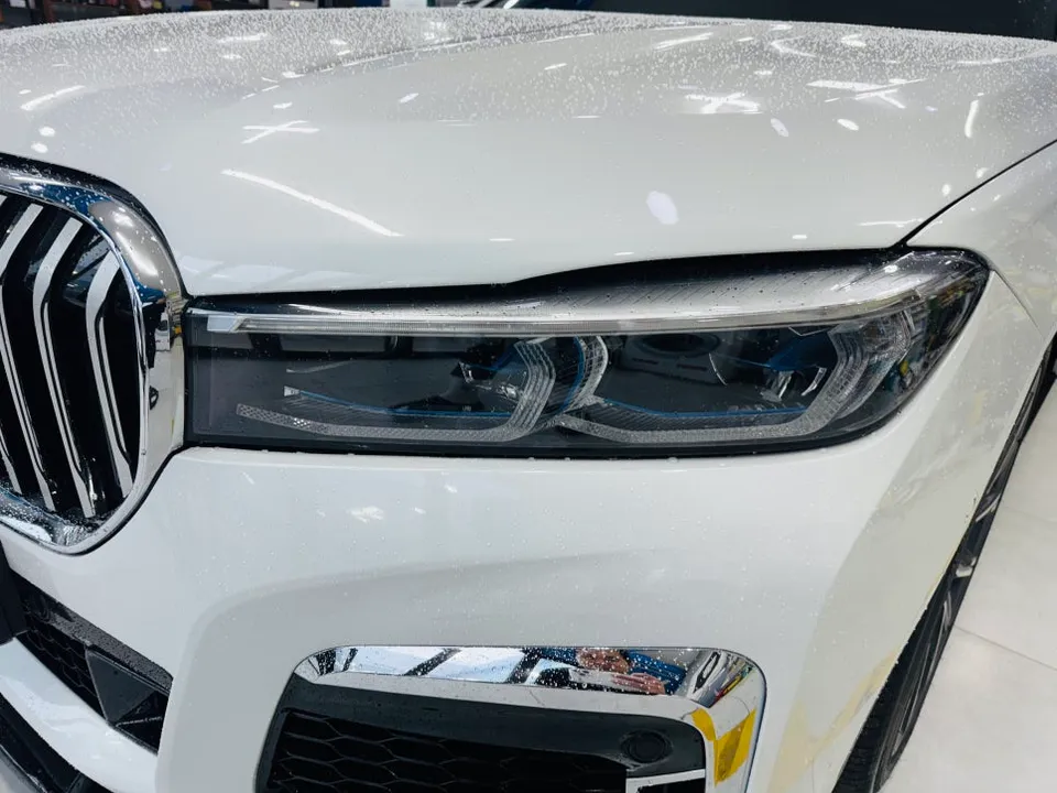 BMW 7 SeriesのヘッドライトPPF施工事例|費用目安・仕上がり 施工写真 2-1
