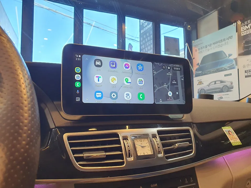 Mercedes-Benz E-Class W212 android head unit - Mercedes-Benz W212 Android Head Unit Review: Seamless CarPlay Upg photo 5