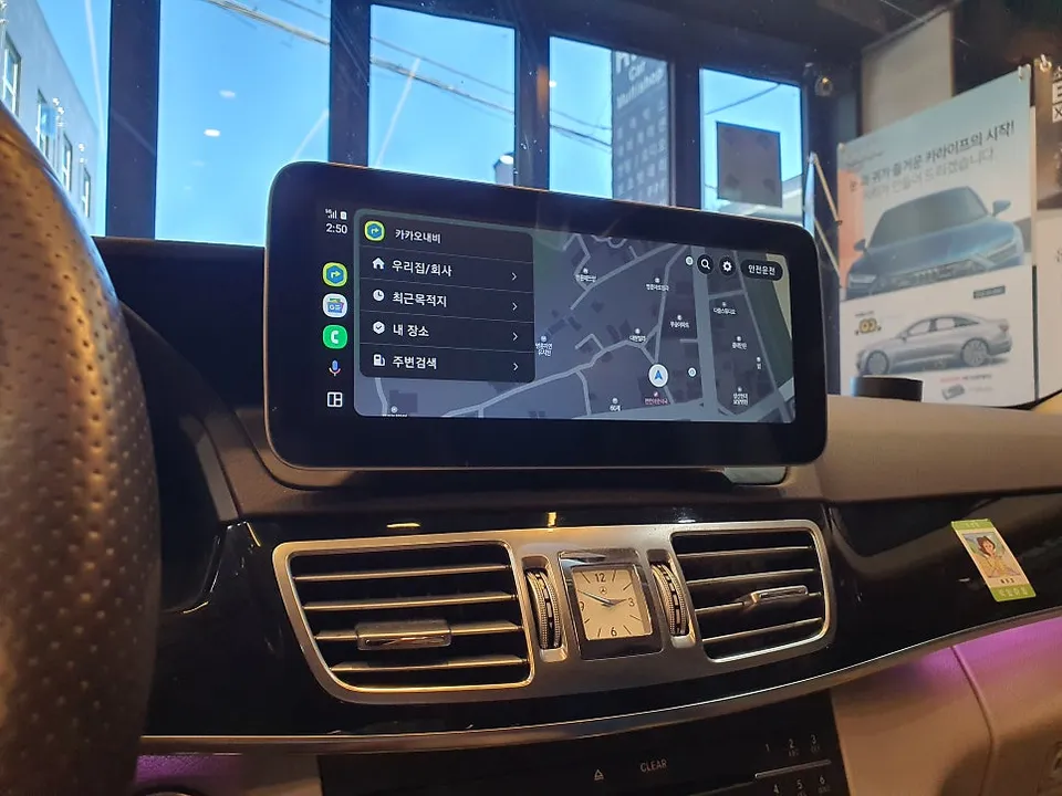 Mercedes-Benz E-Class W212 android head unit - Mercedes-Benz W212 Android Head Unit Review: Seamless CarPlay Upg photo 6