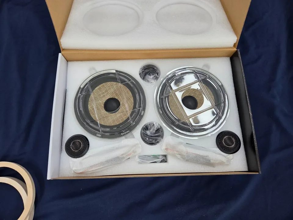 Mercedes-Benz CLA car audio - Mercedes-Benz CLA Car Audio Upgrade Review photo 4