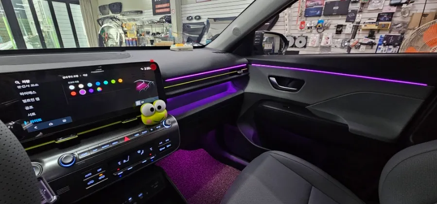 Hyundai Kona ambient lighting installation result