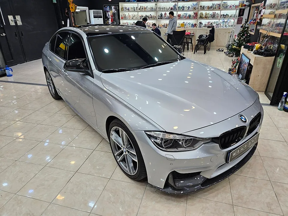 BMW 3 Seriesのガラスコーティング事例|費用目安・仕上がり 施工写真 2-2
