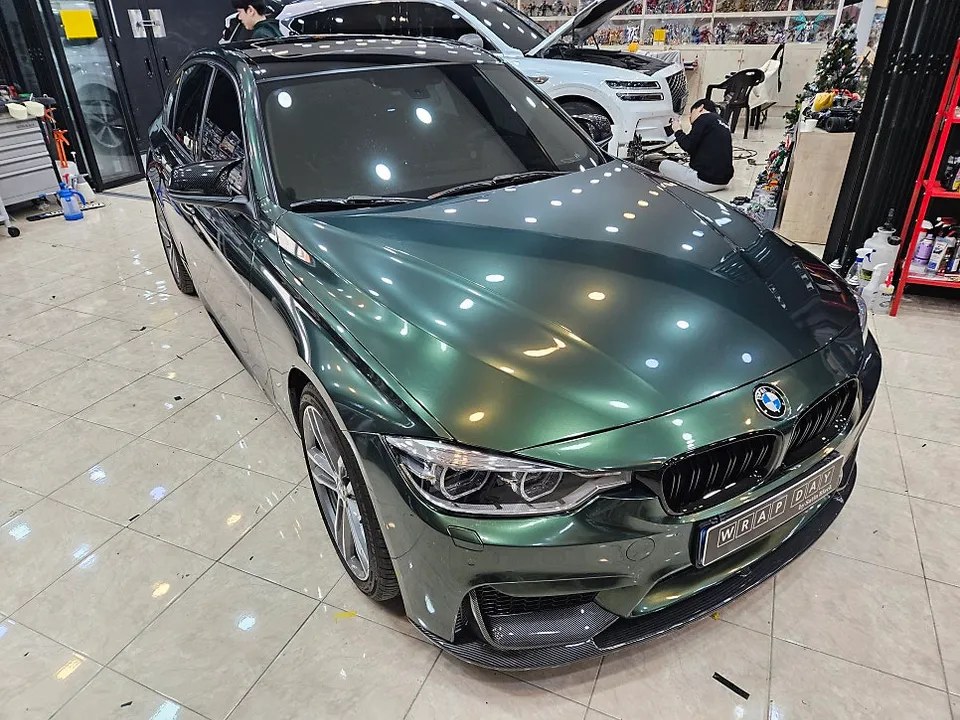 BMW 3 Seriesのガラスコーティング事例|費用目安・仕上がり 施工写真 3-2
