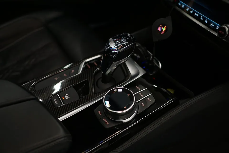 BMW 6 Series GT steering wheel - BMW 6 Series GT Steering Wheel Customization Review photo 5