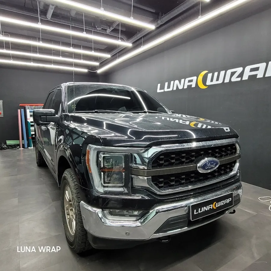 Ford F-150のカーラッピング事例|クロームをブラック化 施工写真 1-1