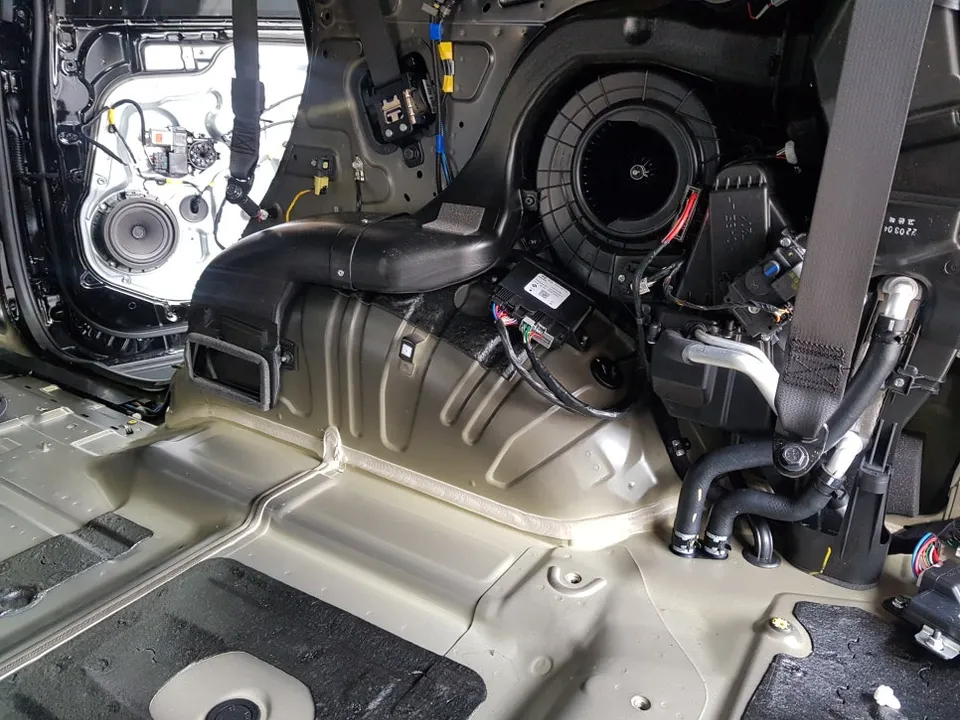 Kia Mohave The Master soundproofing - Kia Mohave The Master Undercoating Review — Enhanced Quietness photo 4