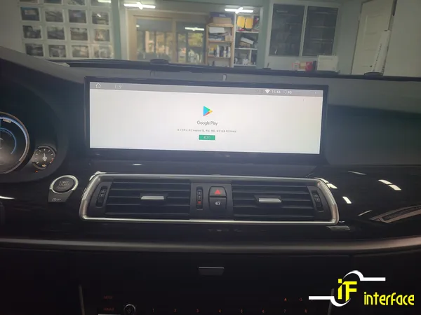 BMW 5 Series GTのAndroid Auto・CarPlay取付事例 施工写真 4-1