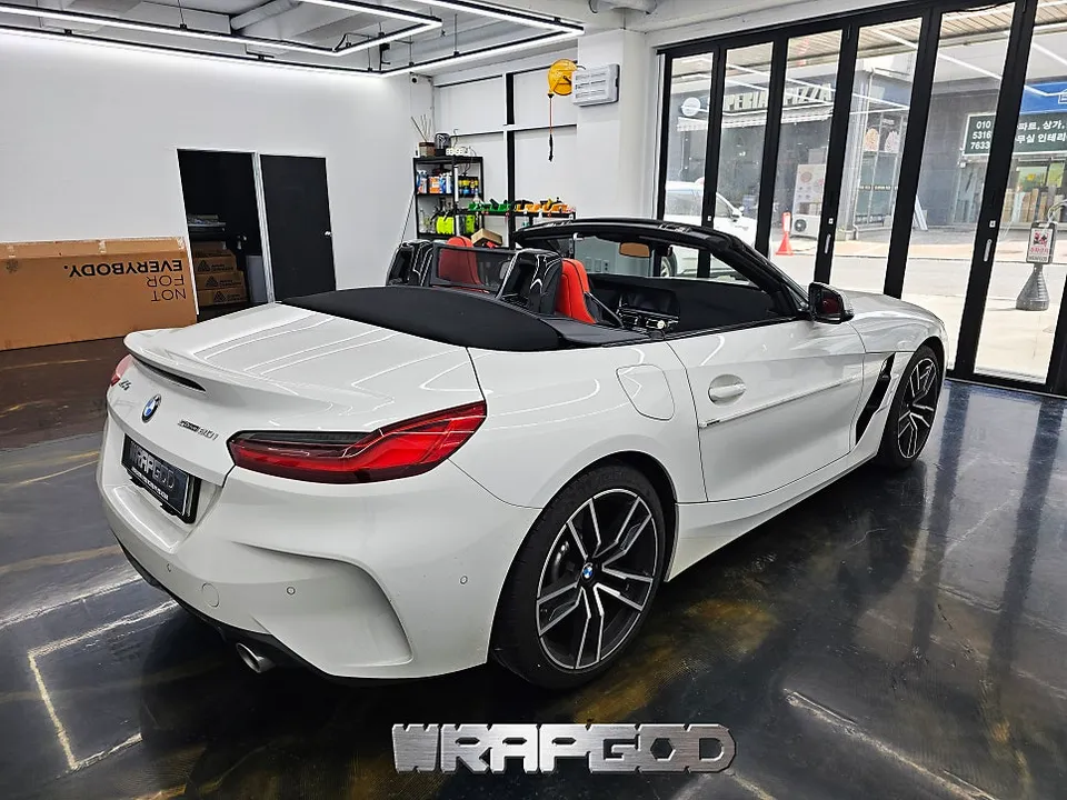 BMW Z4 G29 カーラッピング事例|クールグレーの仕上がり 施工写真 2-2
