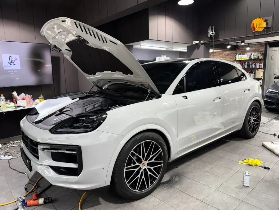 Porsche Cayenne Coupe PPF施工事例|韓国での実例と費用目安 施工写真 2-2